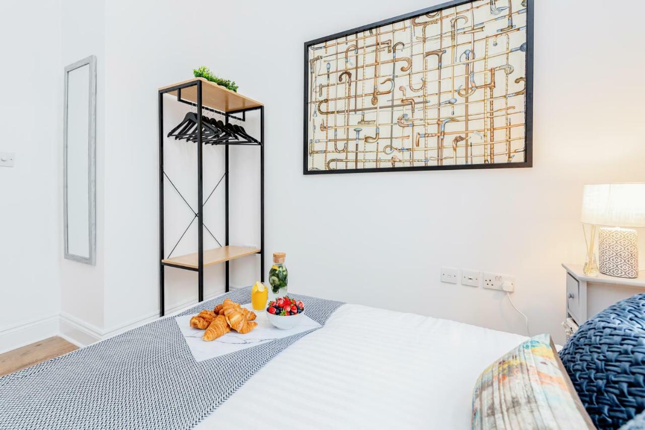 Bright & Spacious 4Beds Home - Kensington High Street-Olympia Londýn Exteriér fotografie