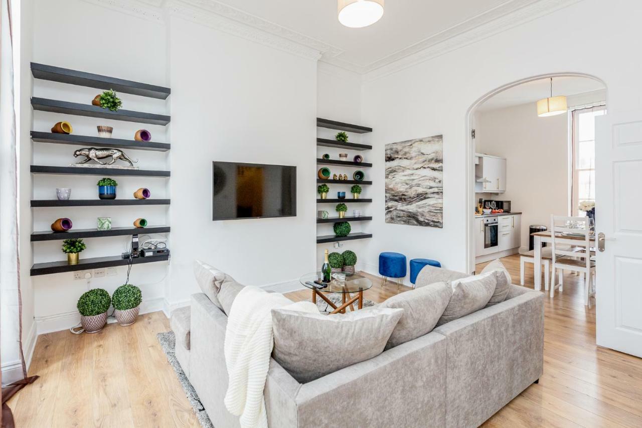 Bright & Spacious 4Beds Home - Kensington High Street-Olympia Londýn Exteriér fotografie