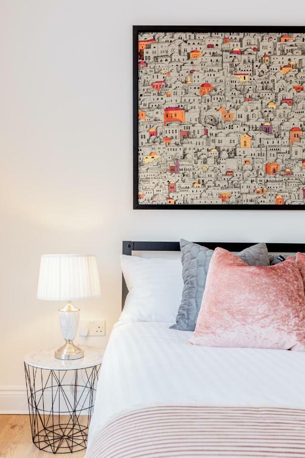 Bright & Spacious 4Beds Home - Kensington High Street-Olympia Londýn Exteriér fotografie