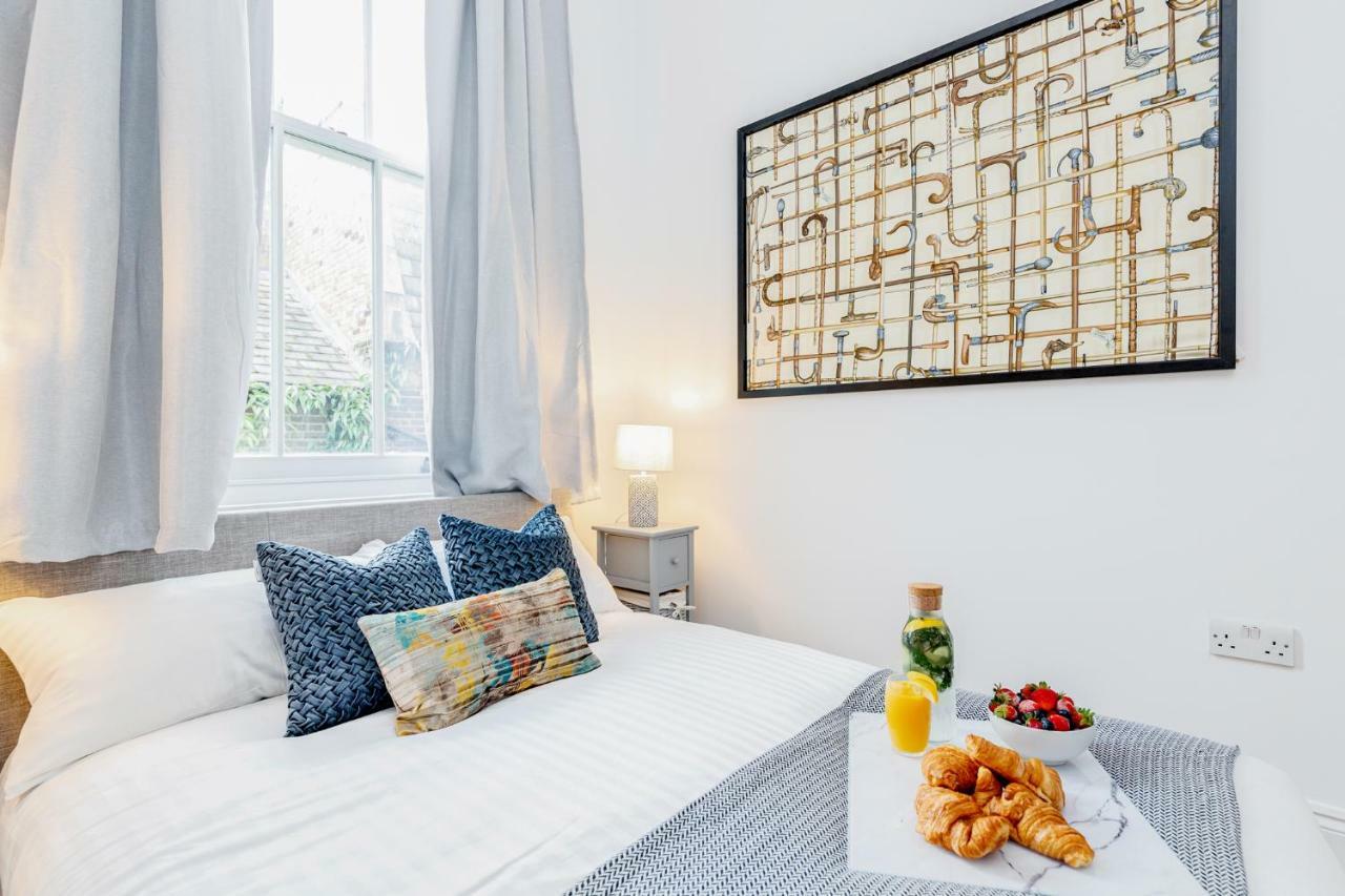 Bright & Spacious 4Beds Home - Kensington High Street-Olympia Londýn Exteriér fotografie