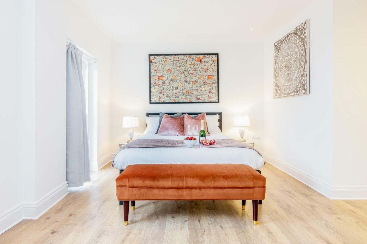 Bright & Spacious 4Beds Home - Kensington High Street-Olympia Londýn Exteriér fotografie