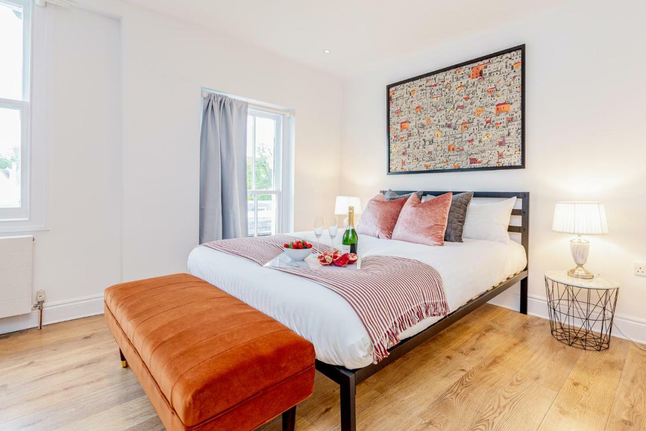 Bright & Spacious 4Beds Home - Kensington High Street-Olympia Londýn Exteriér fotografie