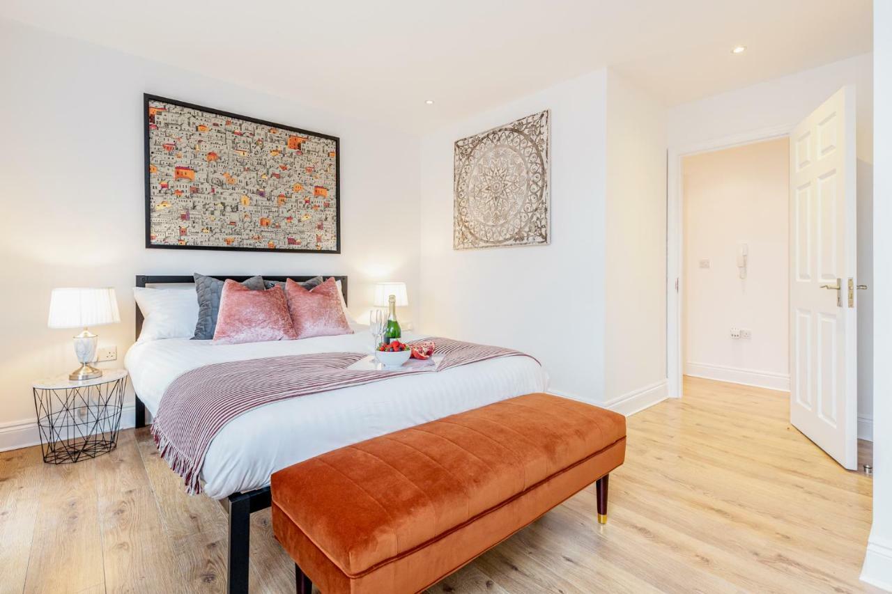 Bright & Spacious 4Beds Home - Kensington High Street-Olympia Londýn Exteriér fotografie